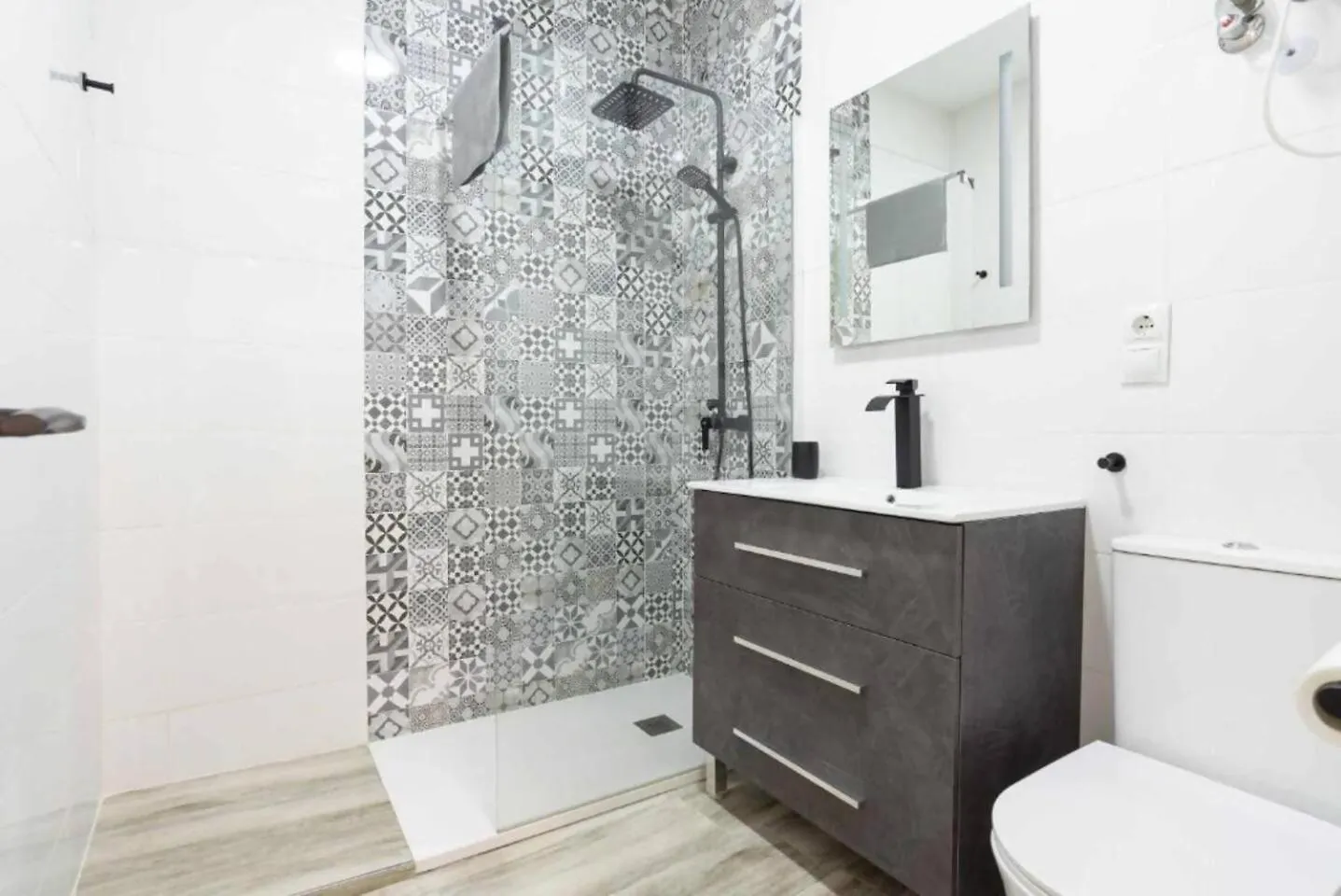 Vialia Suites Beach Màlaga 0*,